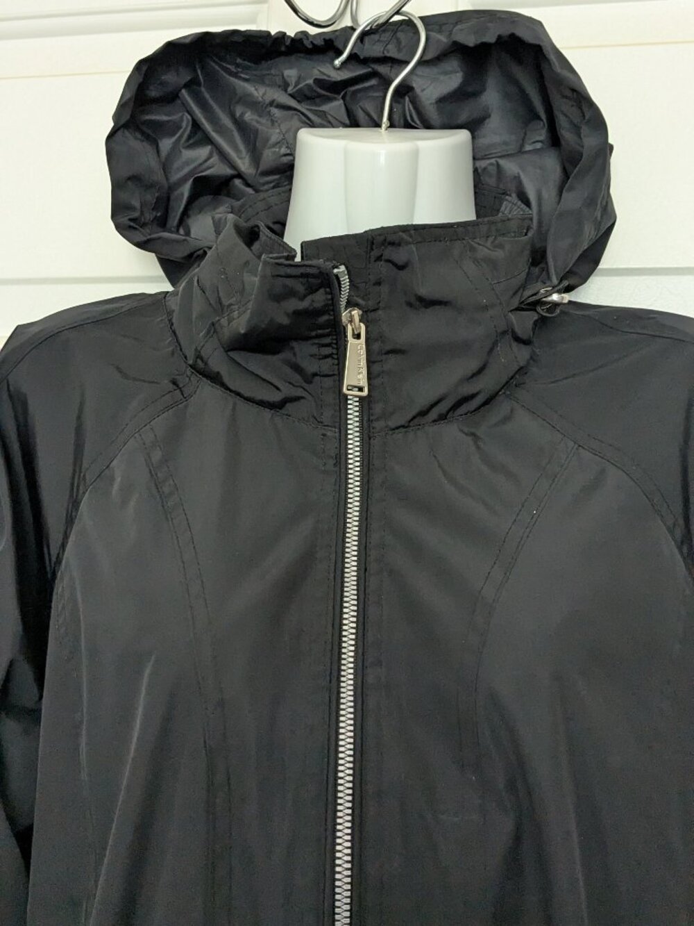 Calvin Klein Women’s Rain Jacket Size Small Black Zip Button Hooded - Picture 3 of 12